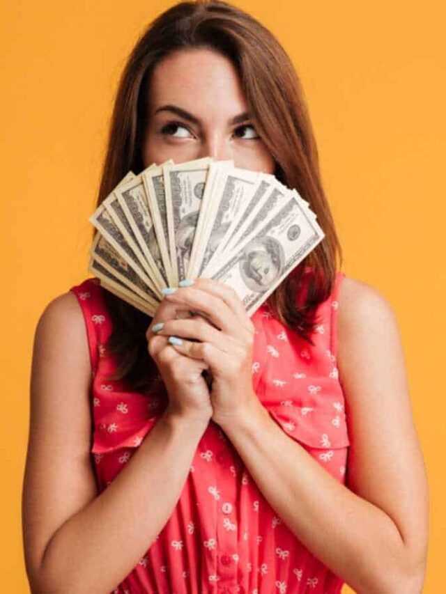 Woman-with-money